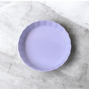 Elegant White Ceramic Pie Dish